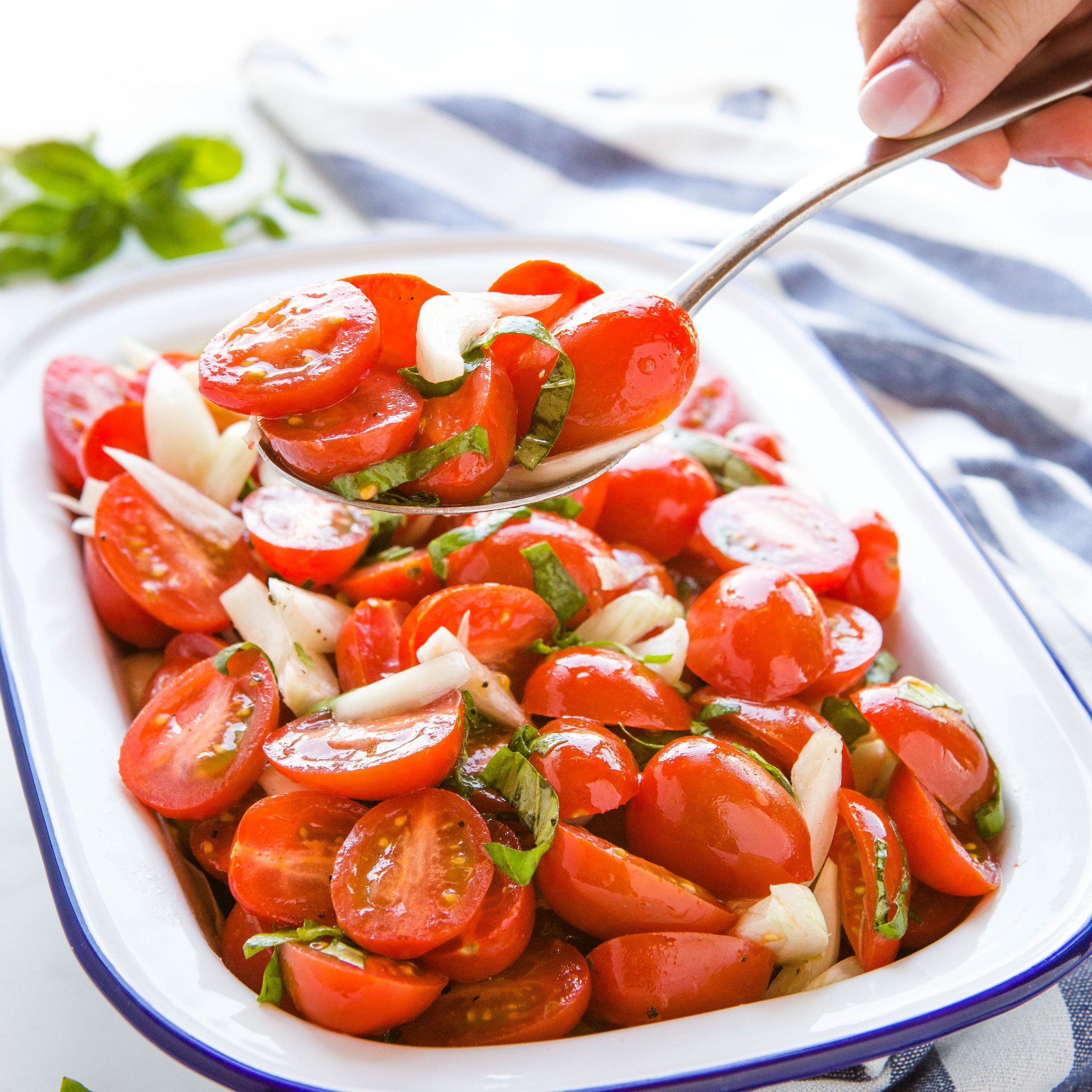 The Perfect Summer Side: Versatile Easy Tomato Salad Recipe